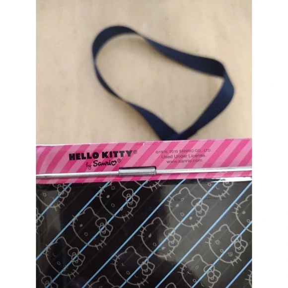 Hello Kitty By Sanrio Pink Bow All Over Print Lunch Box Tin Approx 8"x7"x 4" - Picture 3 of 14